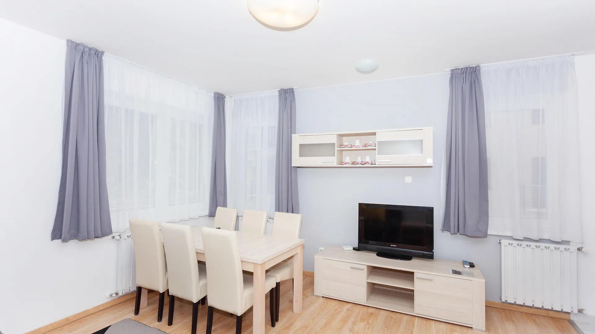 Maple Tree Budget Apartments Budapest