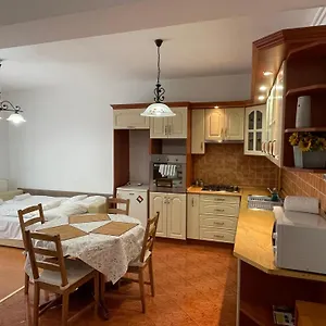 Zoli Apartmanok-anita Kölcsey 34-36 Hajdúszoboszló