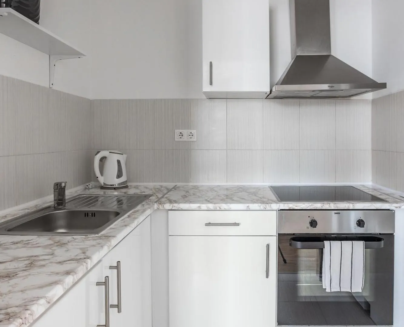 Maple Tree Budget Apartments Budapest