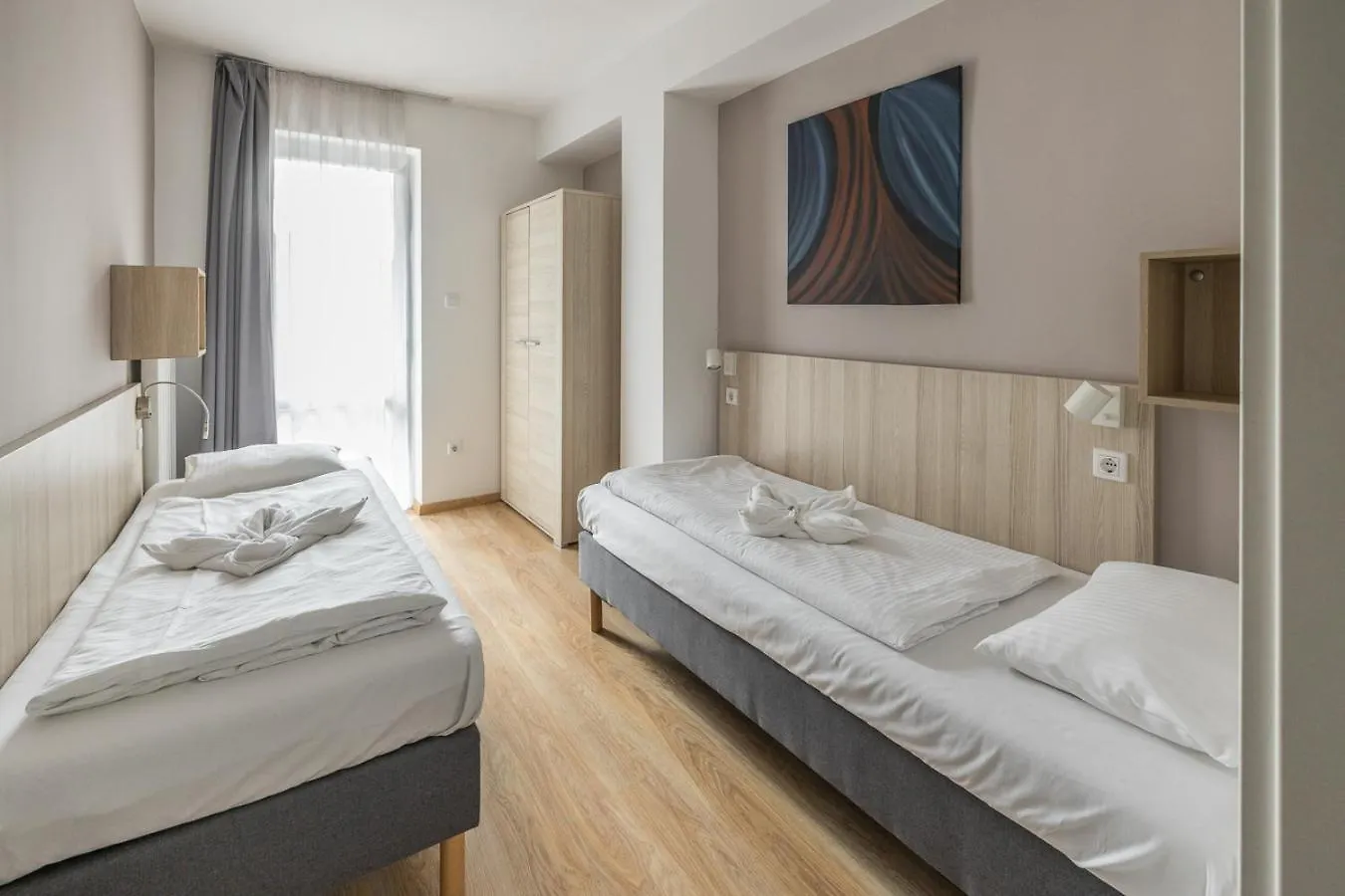 Maple Tree Budget Apartments Budapest