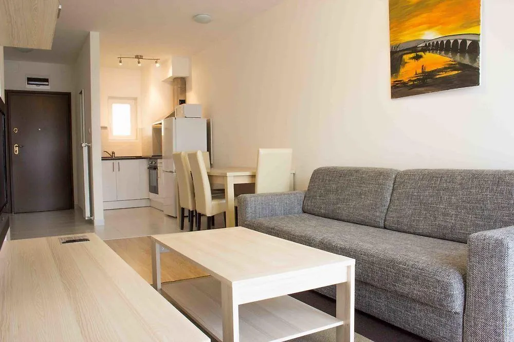 Maple Tree Budget Apartments Budapest