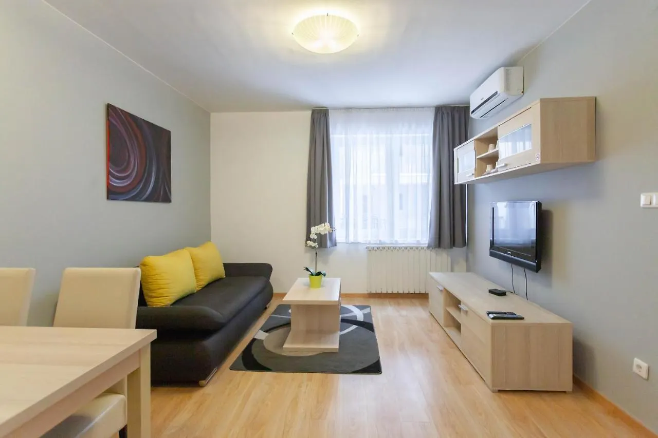 Maple Tree Budget Apartments Budapest 0*,