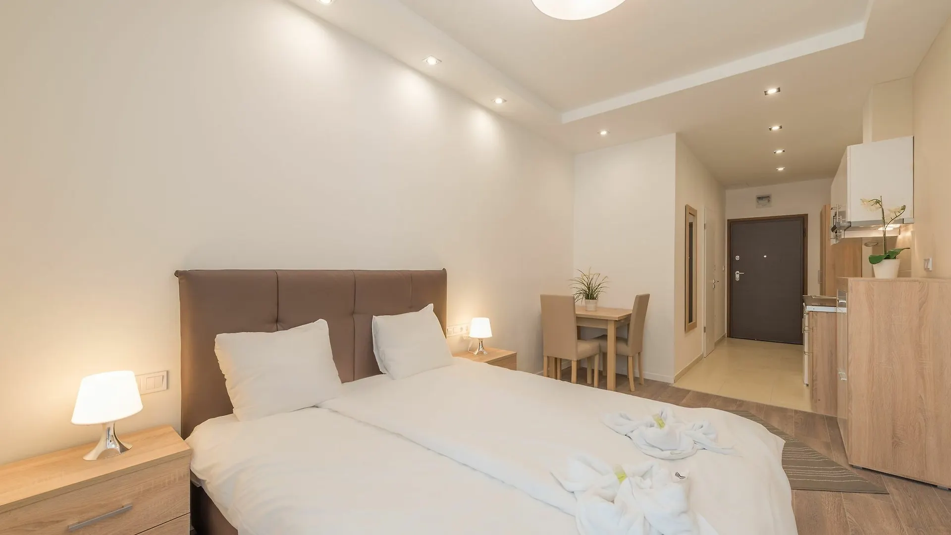 Maple Tree Budget Apartments Budapest 0*,