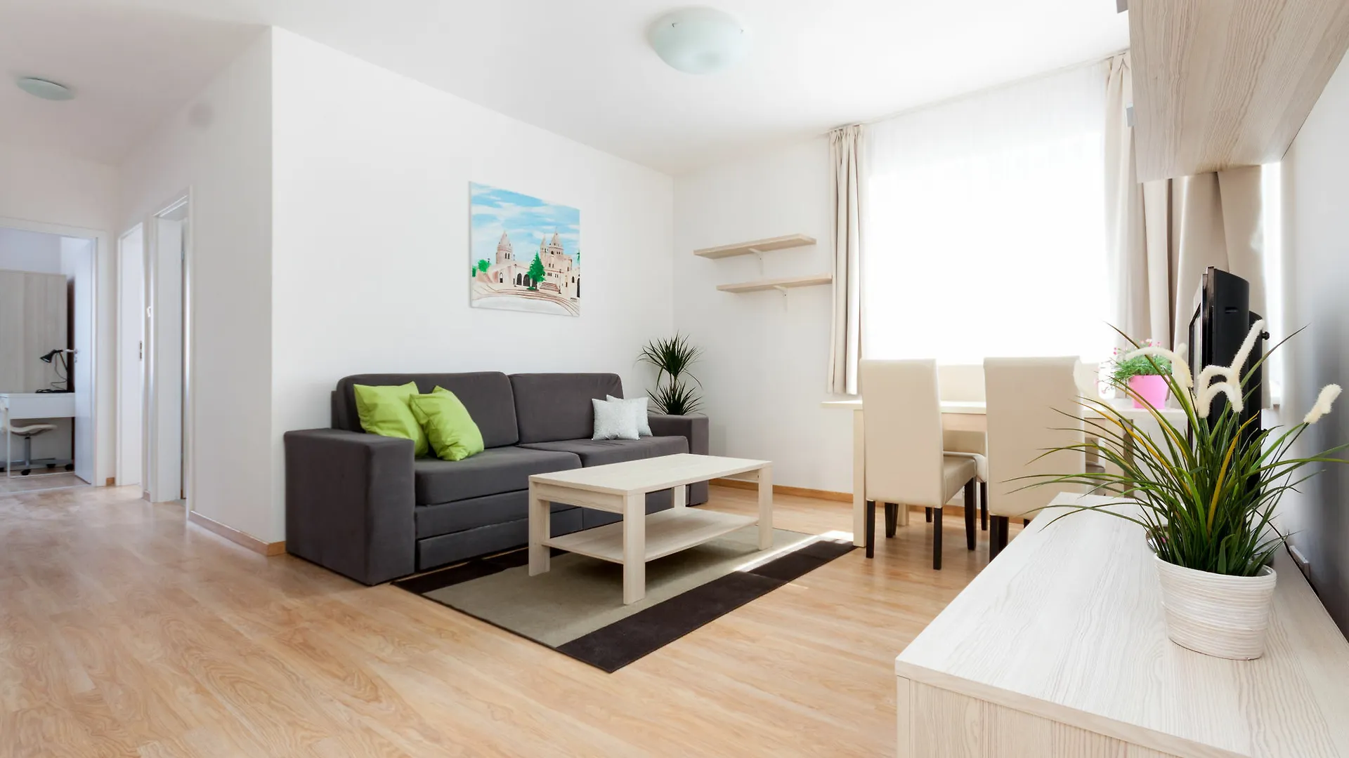 Maple Tree Budget Apartments Budapest